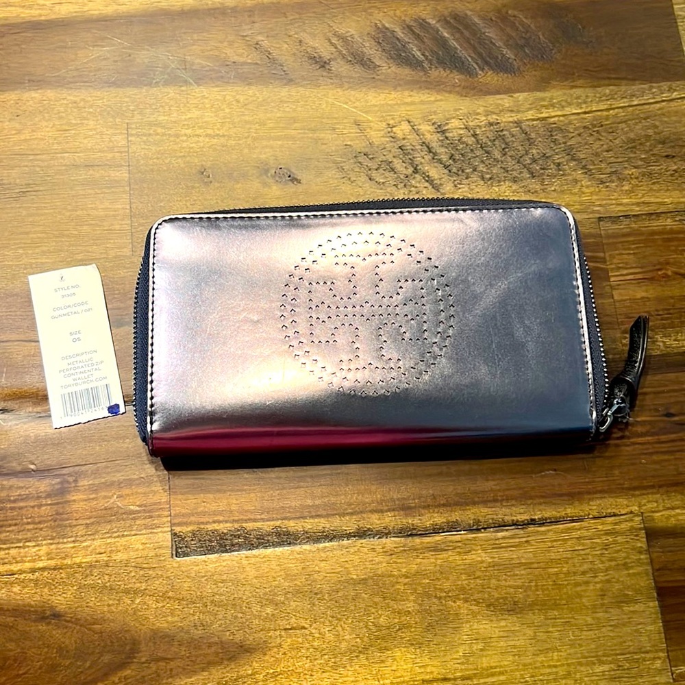 Tory Burch wallet